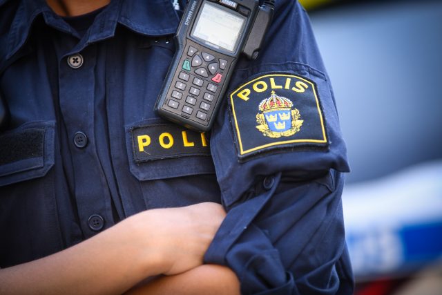 Larm Om Olaga Intrång: Polisen Till Platsen • Fann Två Inuti Byggnaden ...